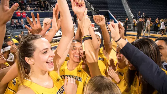 Women's Basketball huddle