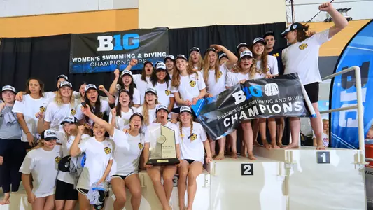 Women's Swimming & Diving generic