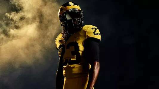 Maize Uniform in AdvoCare Classic