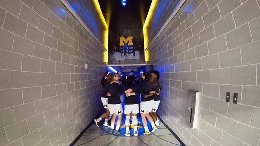 Women's Basketball Huddle Generic