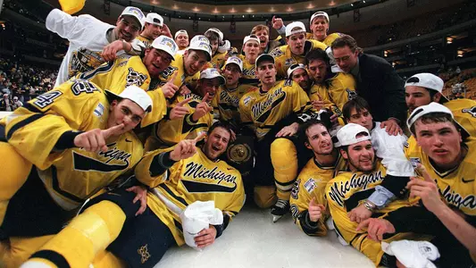 1998 Ice Hockey NCAA Champions