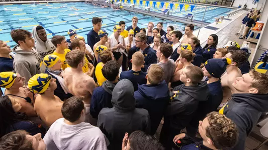 Men's and Women's Swim & Dive Huddle Generic