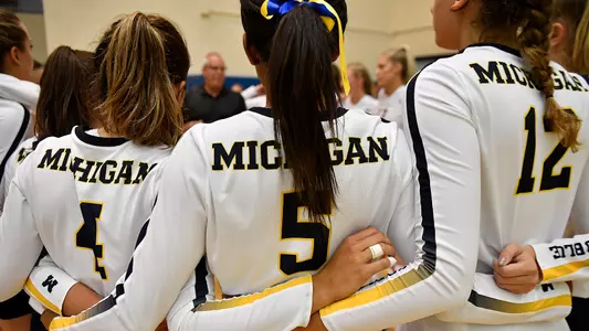Volleyball generic huddle