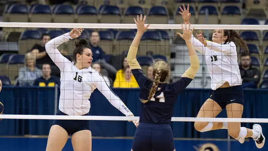 Cori Crocker, Carly Skjodt