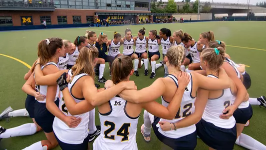 Field Hockey Group Huddle Generic