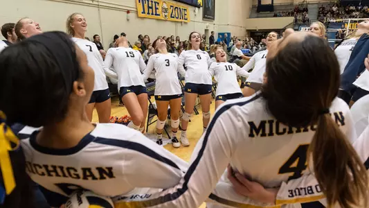 Volleyball Team Huddle Generic