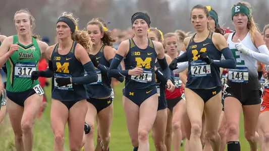 Claire Borchers, Hannah Meier and Camille Davre