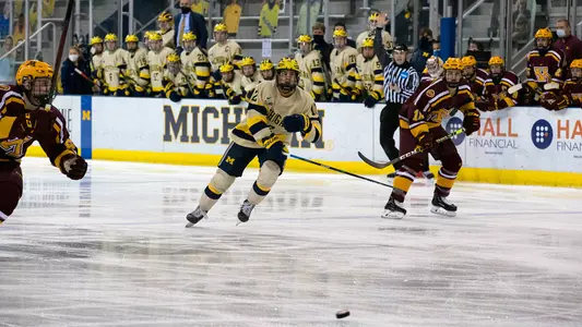 Dakota Raabe (Adam Sheehan)