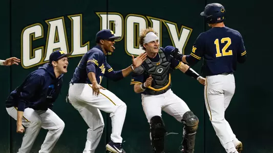 Riley Bertram (far ight)