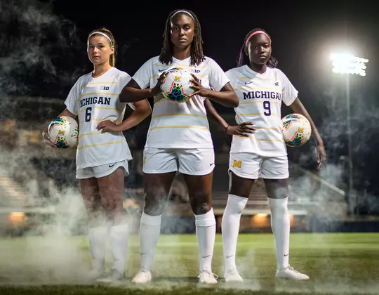 2019-20 Photos of the Year (Daryl Marshke) - Attitude