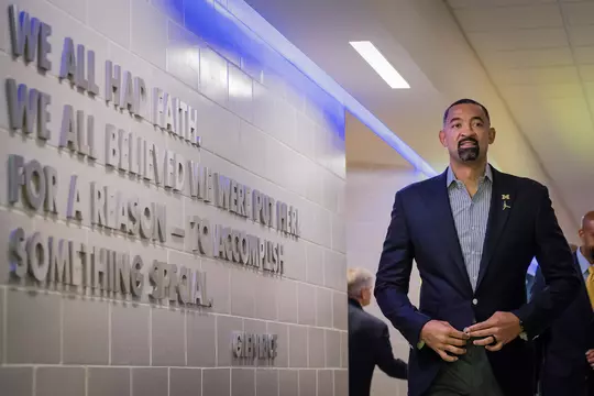 2019-20 Photos of the Year (Daryl Marshke) - Off to Work