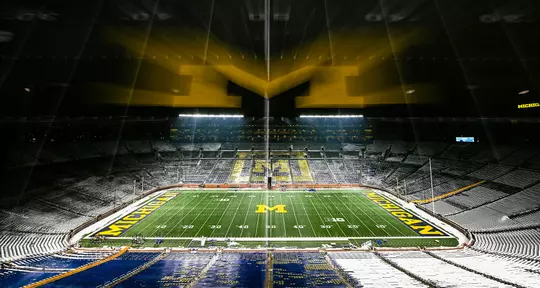 2019-20 Photos of the Year (Austin Thomason) -- Snow Small Feat