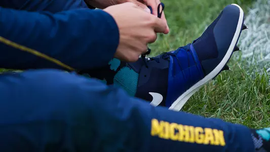 Cross Country Tying Shoes Generic