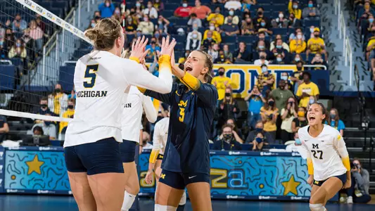 VBW - Hannah Grant & Jess Mruzik