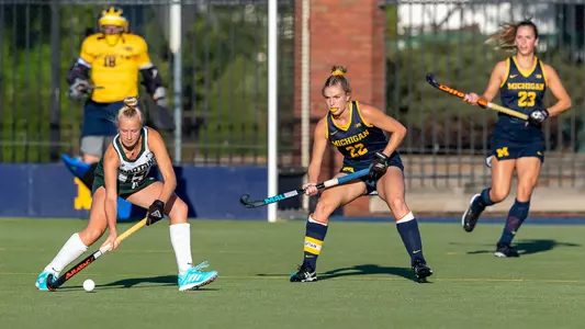 Halle O'Neill (22), Anna Spieker (background left)