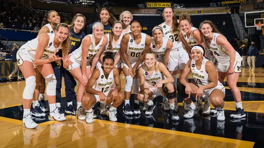 Women's Basketball 2021-22 Team