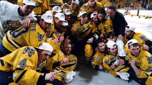 1998 Ice Hockey NCAA Champions