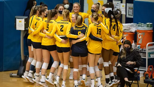 Volleyball Team Huddle Generic