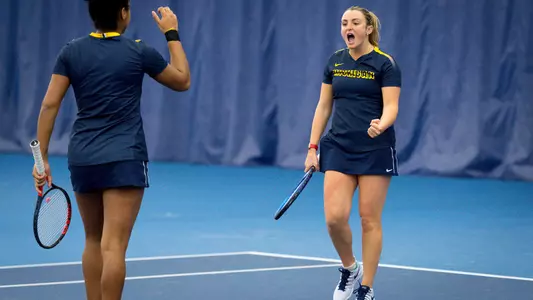 Chiara Lommer (right)