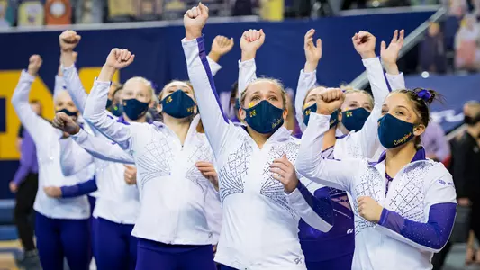 Women's Gymnastics Cheering