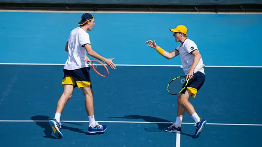 Nino Ehrenschneider (left), Connor Johnston