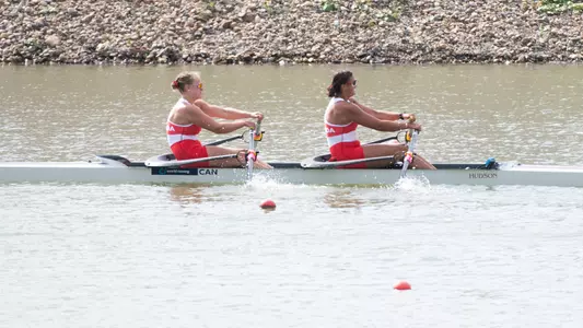 Abigail Dent, right (Merjin Soeters/Rowing Canada)