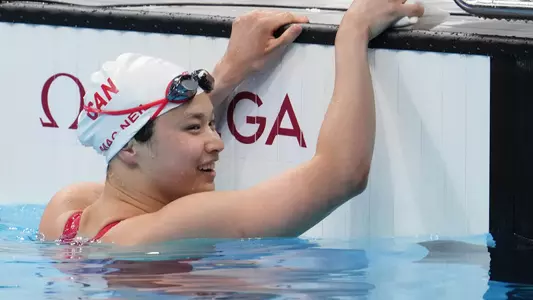 Maggie MacNeil