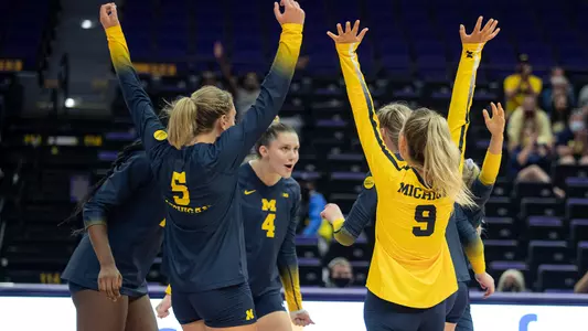 Volleyball Team Celebration Generic (no credit)