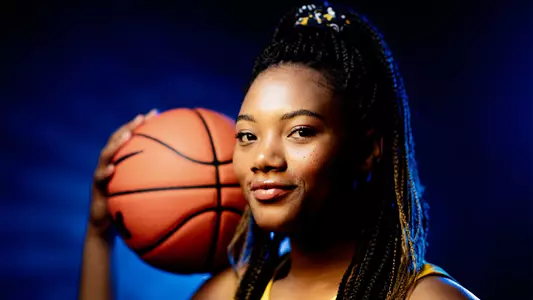 Naz Hillmon artsy
