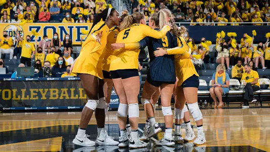 Volleyball Team Huddle Generic