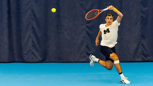 Nino Ehrenschneider (Madeline Hinkley)