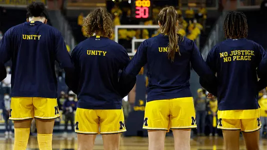Women's Basketball Pregame Lineup