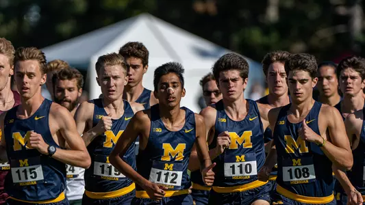 Men's cross country start line 2022