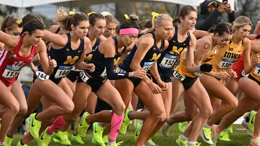 Women's Craoss Country at the Starting Line