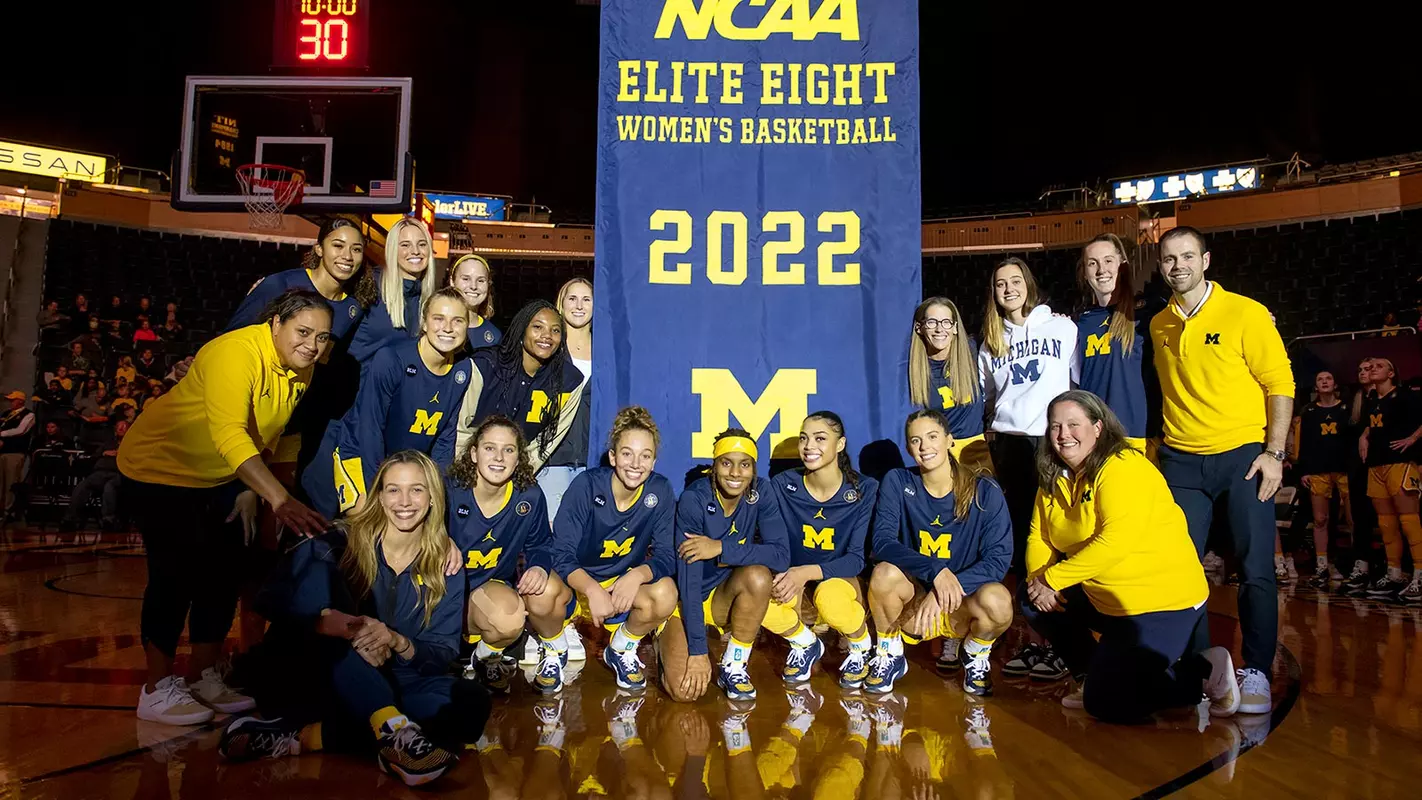 Women's Basketball Banner Raising