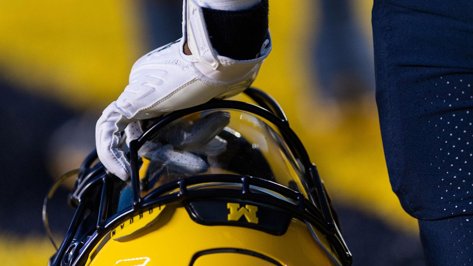 Football gloves helmet nike generic