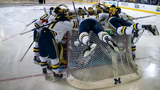 Hockey Pregame Huddle Generic