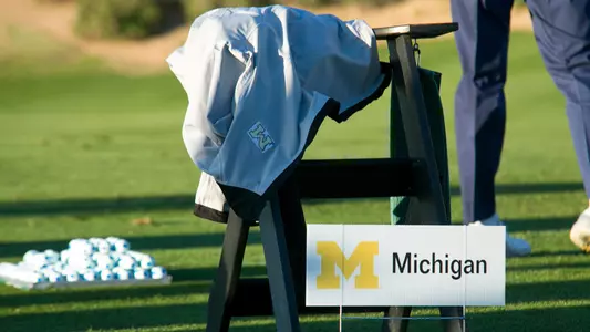 Men's Golf Practice Tee