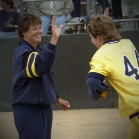 Carol Hutchins 1998 vs. Iowa, Gentile