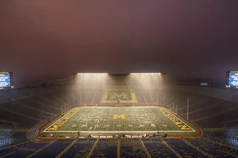 Football vs. Hawai'i