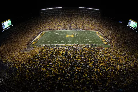 Football vs. Hawai'i