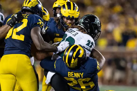 Football vs. Hawai'i