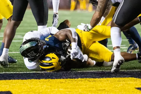 Football vs. Hawai'i