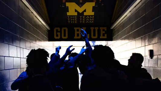 Men's Basketball Team Huddle Tunnel Generic
