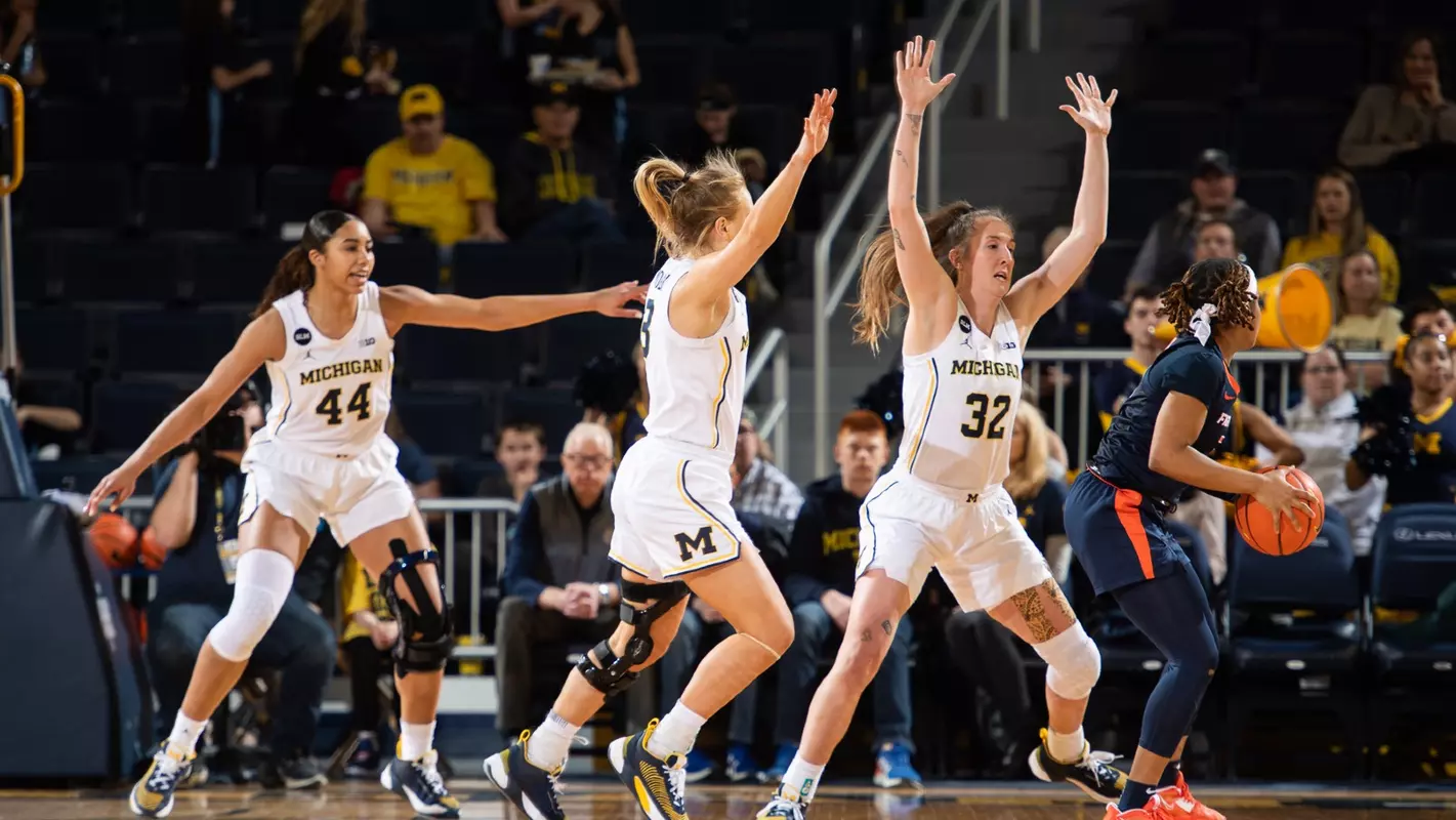 Women's Basketball vs. Illinois