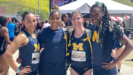 (L-R) BreeAna Bates, Ziyah Holman, Savannah Sutherland, Aasia Laurencin - 4x100 Relay Team