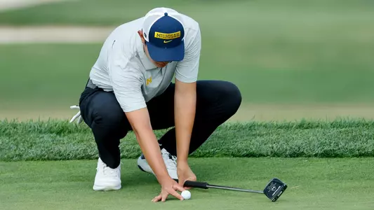 Men's Golf Marking the Ball