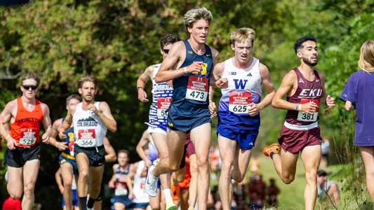 Trent McFarland (Glenn VanOtteren)