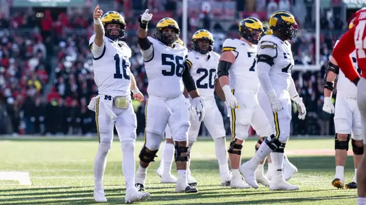 Warren Davis and offensive line