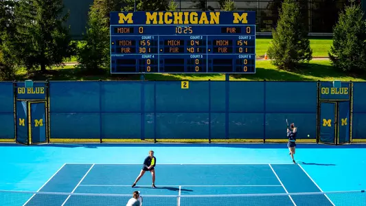 Women's Tennis Varsity Tennis Center Outdoors